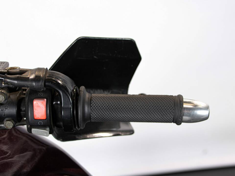 Image 38/50 of Yamaha XTZ 750 SuperTéneré (1990)