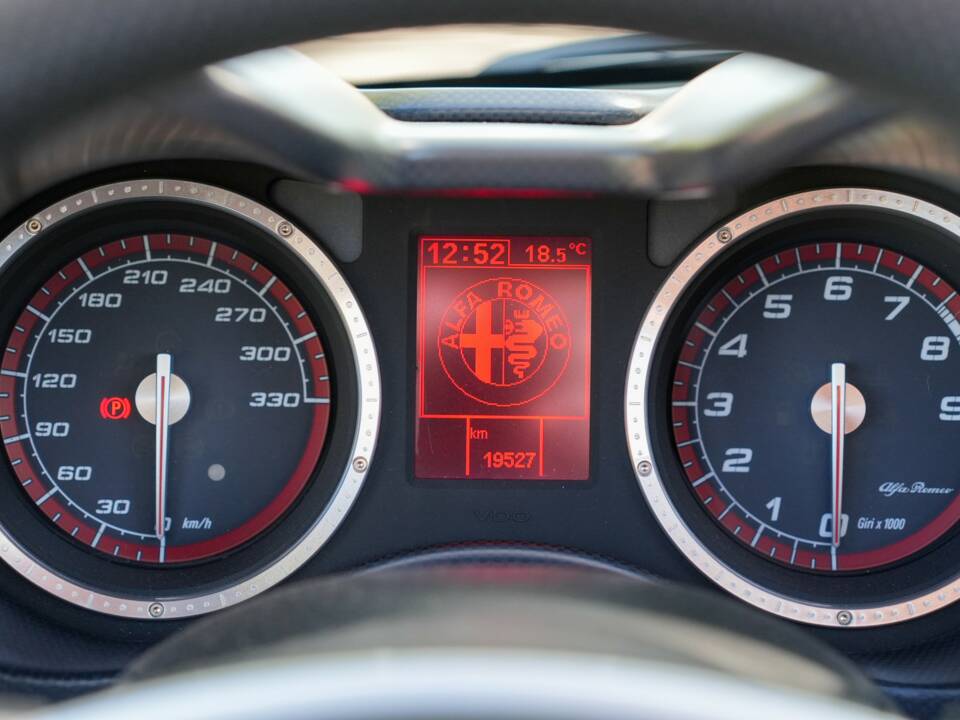 Image 19/40 of Alfa Romeo 8C Spider (2009)