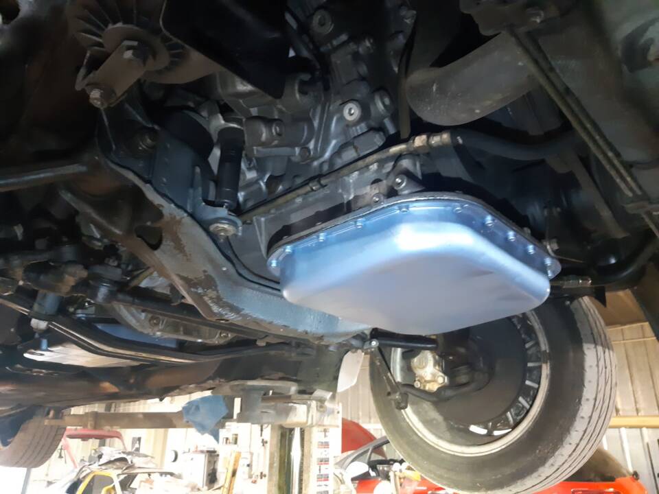 Image 40/100 of Mercedes-Benz 500 SEL (1983)