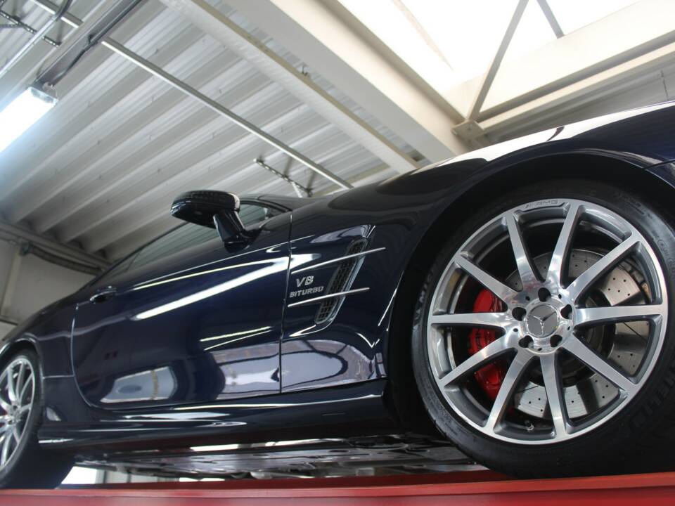 Bild 13/50 von Mercedes-Benz SL 63 AMG (2012)