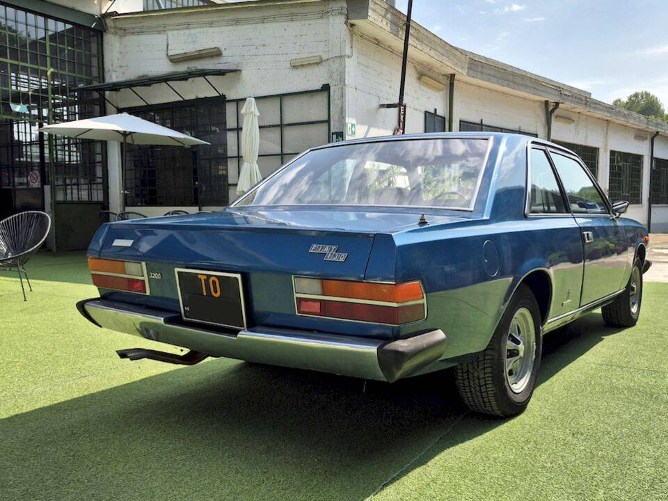Afbeelding 14/62 van FIAT 130 Coupé (1972)