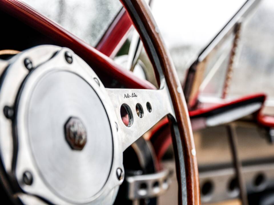Image 32/49 of MG MGA 1850 (1960)