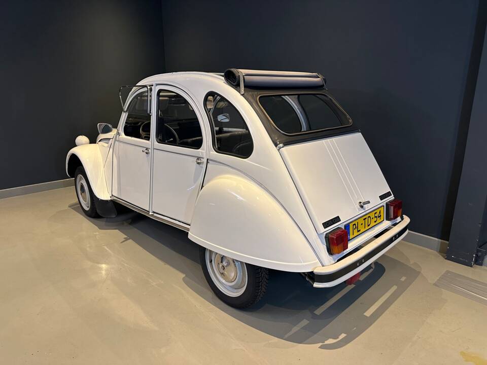 Image 5/30 of Citroën 2 CV 6 Club (1990)