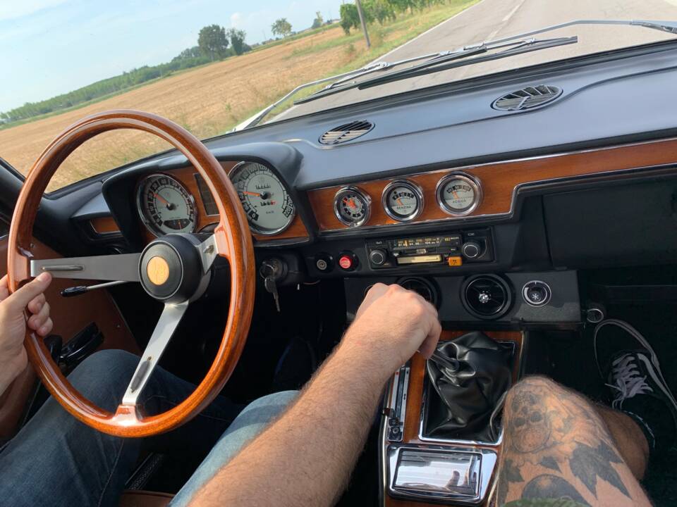 Bild 13/13 von Alfa Romeo 2000 Berlina (1973)