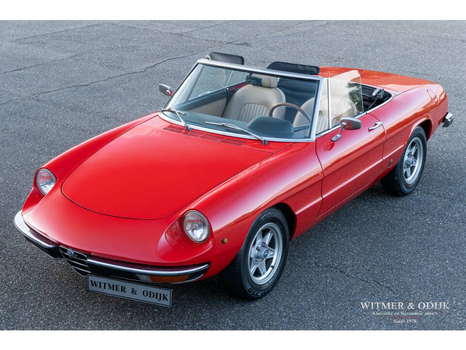 Immagine 13/31 di Alfa Romeo 1600 Spider (1974)