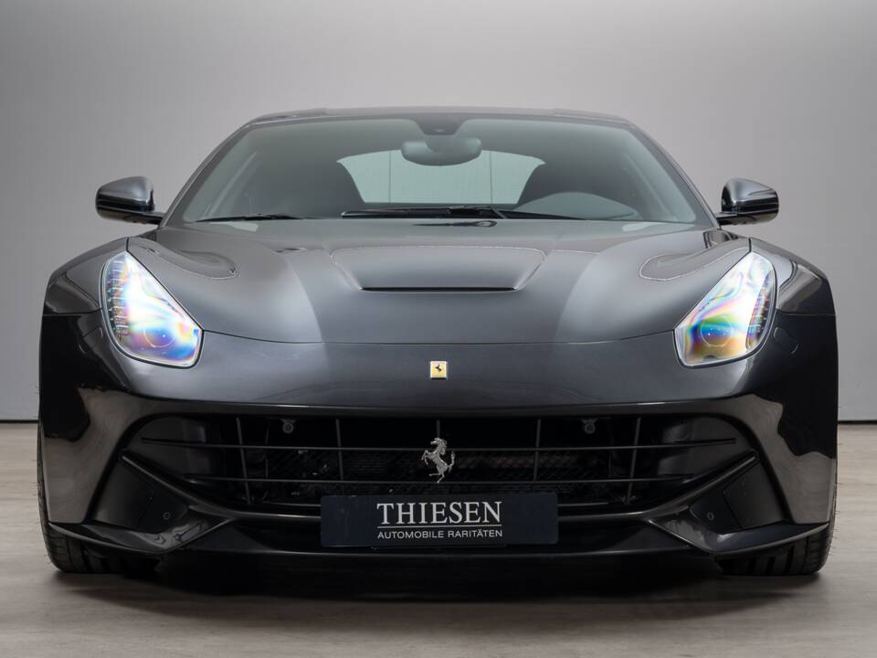 Imagen 2/40 de Ferrari F12berlinetta (2014)