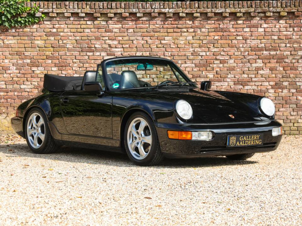 Image 37/50 de Porsche 911 Carrera 2 (1991)