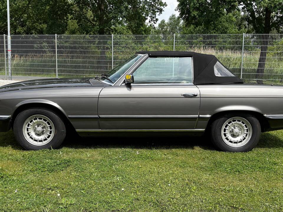 Image 11/24 de Mercedes-Benz 280 SL (1984)