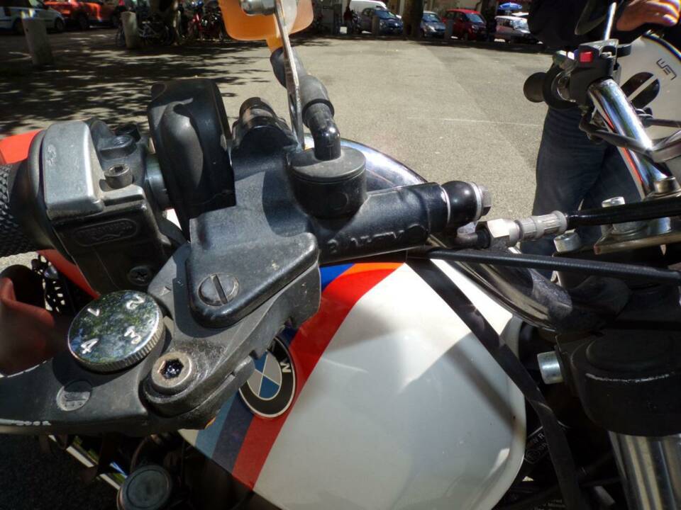 Image 44/47 of BMW DUMMY (1980)