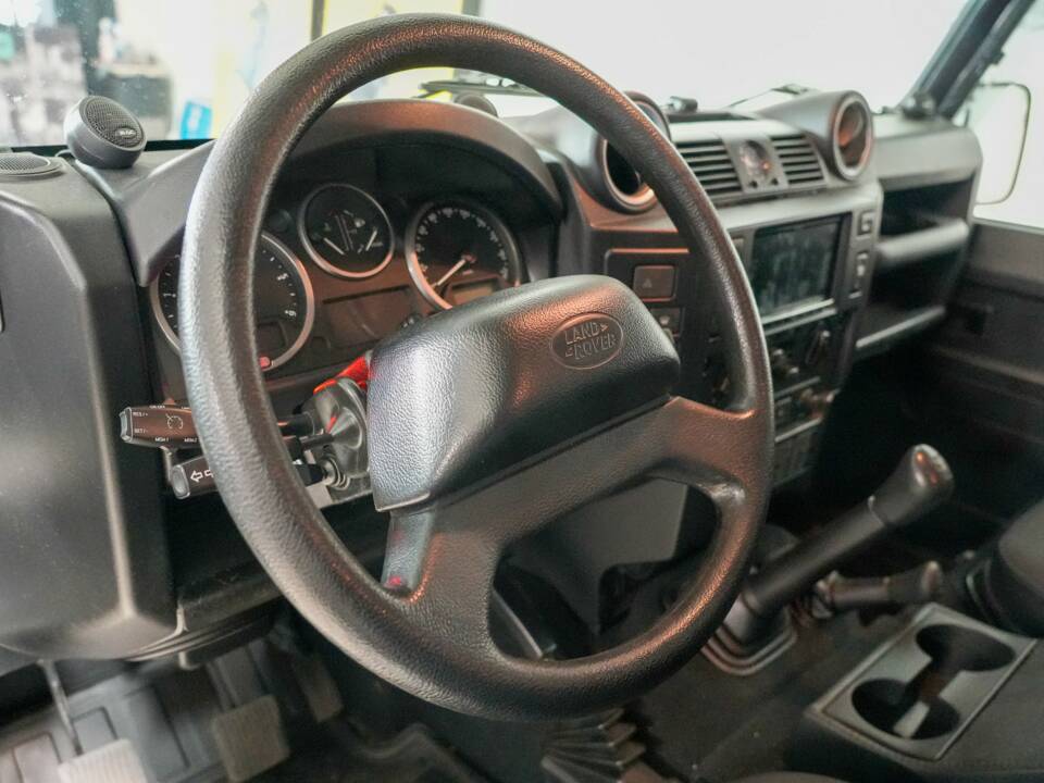 Imagen 2/34 de Land Rover Defender 90 (2012)