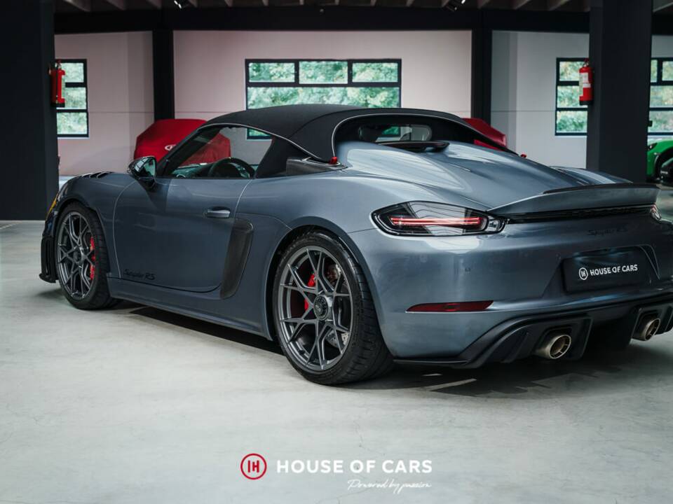 Bild 9/25 von Porsche 718 Spyder RS Weissach (2024)
