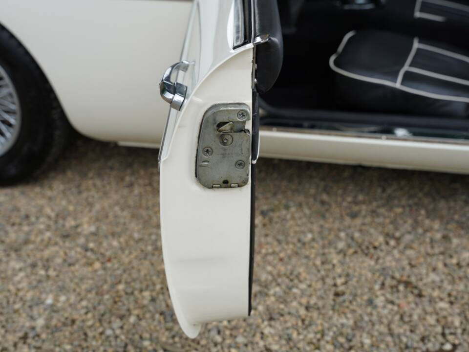 Bild 26/50 von MG MGB (1966)