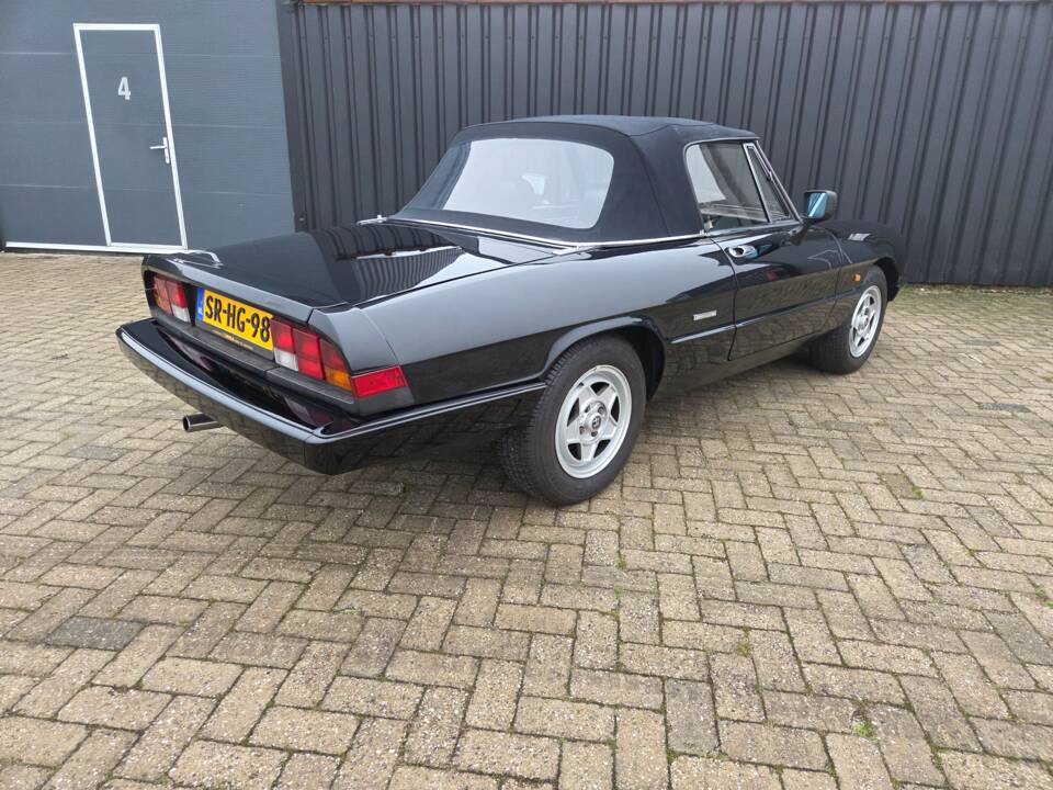 Image 4/15 of Alfa Romeo 2.0 Spider (1988)