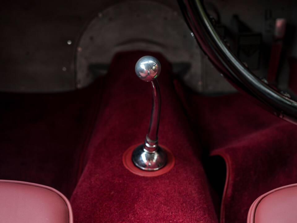 Image 20/25 de Alvis 4.3 Liter Saloon (1937)