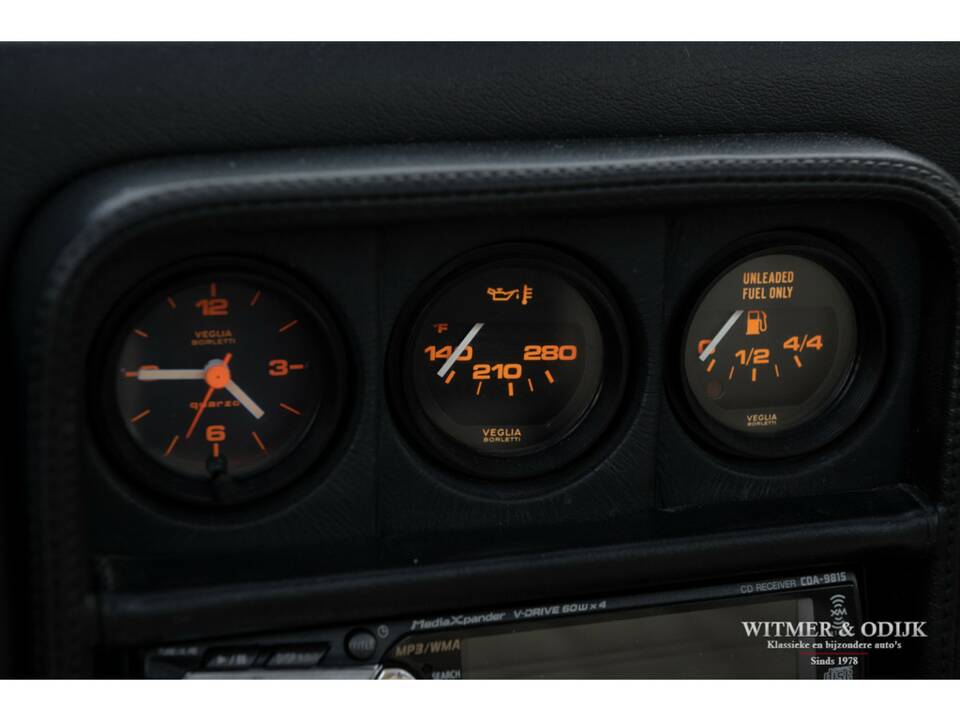 Afbeelding 25/32 van Ferrari 328 GTS (1989)