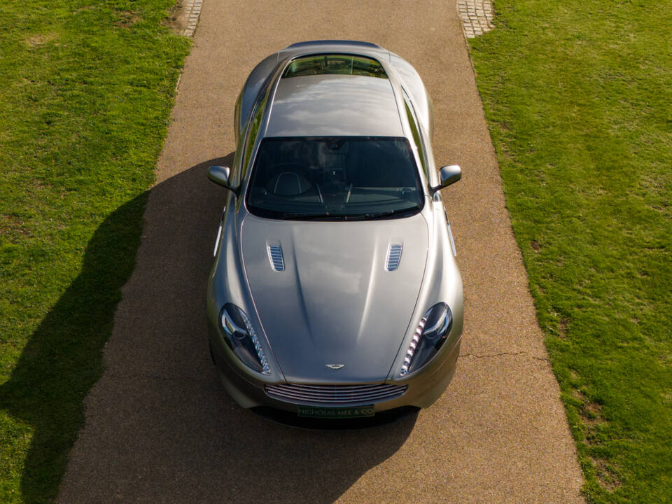 Image 20/78 de Aston Martin DB 9 GT &quot;Bond Edition&quot; (2015)