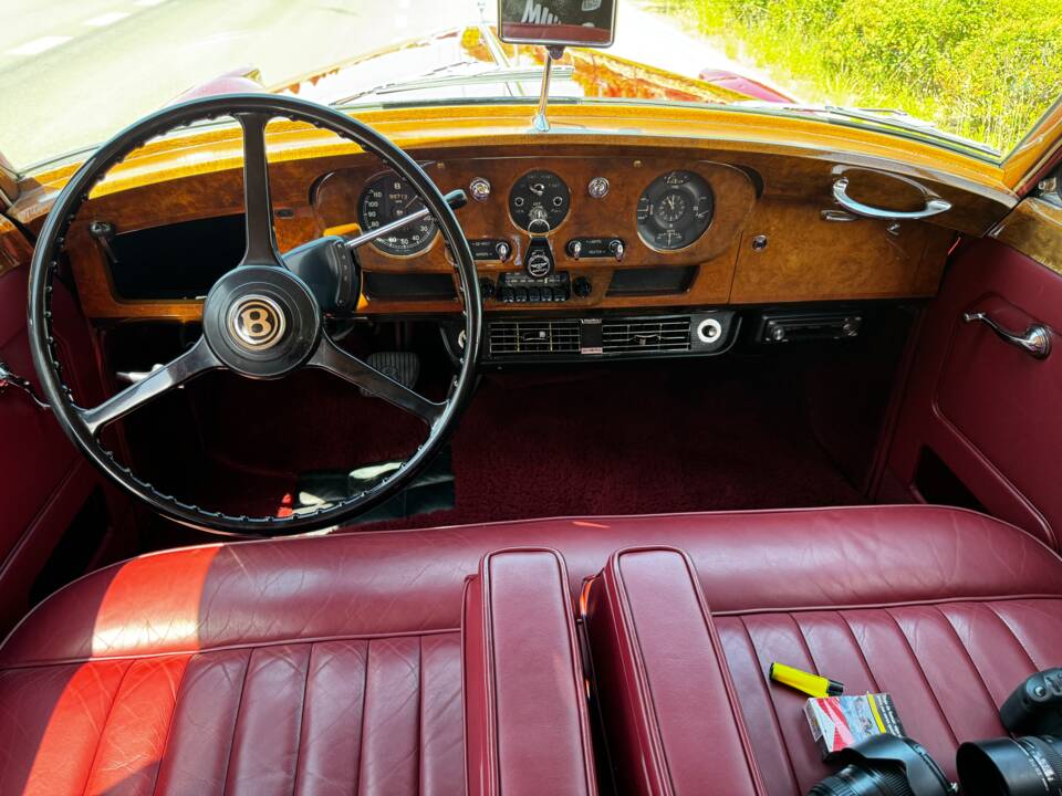 Image 66/81 of Bentley S 1 (1959)
