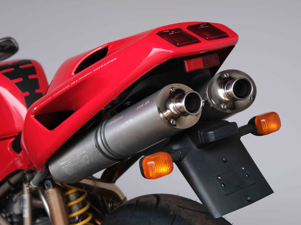 Bild 61/93 von Ducati 916 Strada (1994)