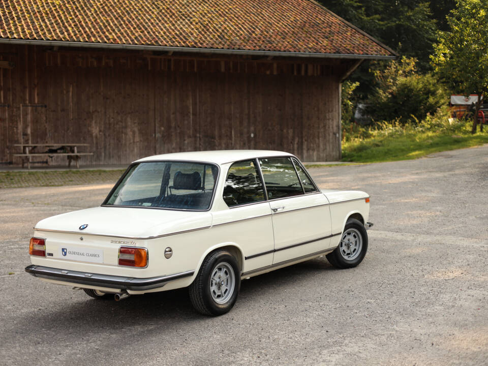 Image 3/56 of BMW 2002 tii (1975)