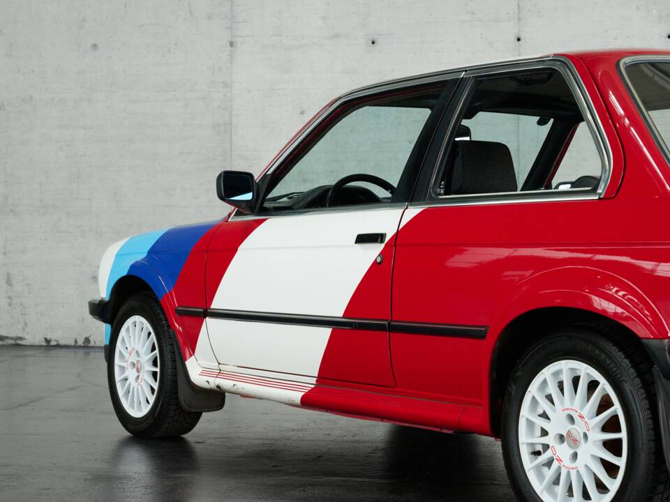 Bild 13/50 von BMW 325i (1986)