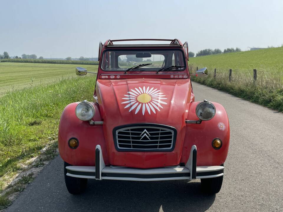 Image 4/8 of Citroën 2 CV 6 Club (1985)