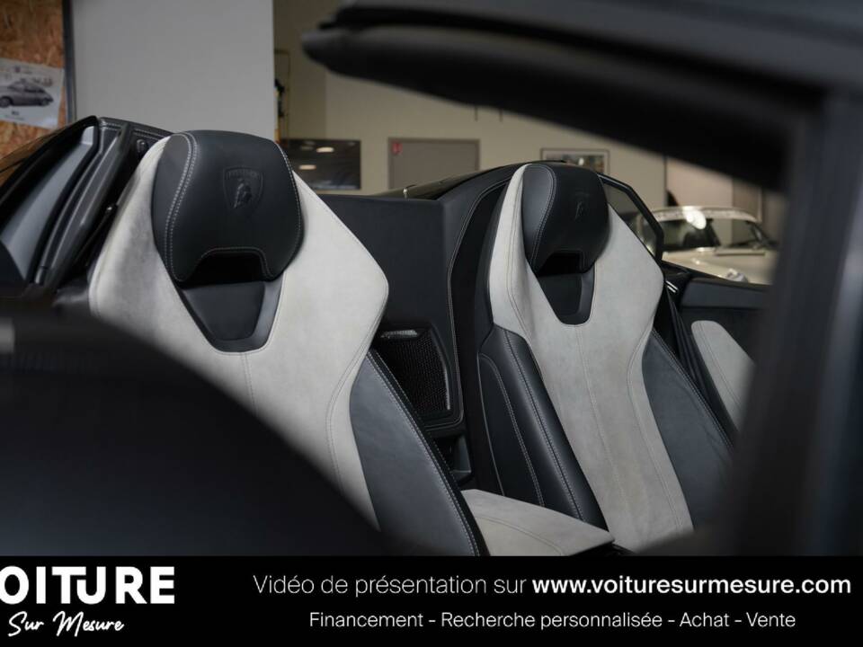 Image 20/44 de Lamborghini Huracán Spyder (2016)