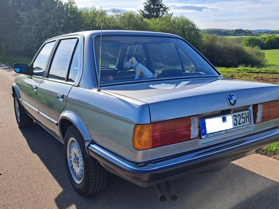 Image 3/15 of BMW 325e (1987)