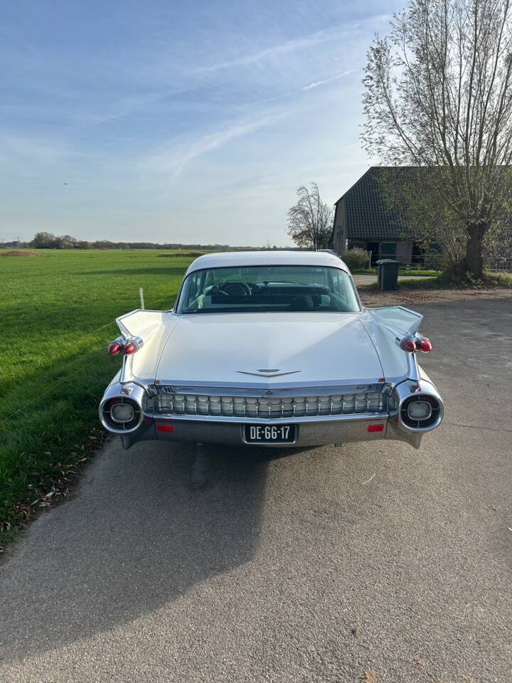 Image 6/56 of Cadillac Sedan DeVille (1959)