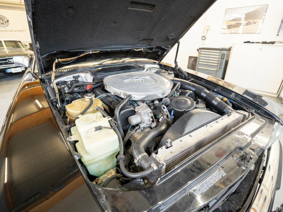 Image 11/14 of Mercedes-Benz 560 SL (1986)