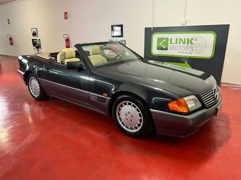 Image 8/48 of Mercedes-Benz 300 SL-24 (1992)