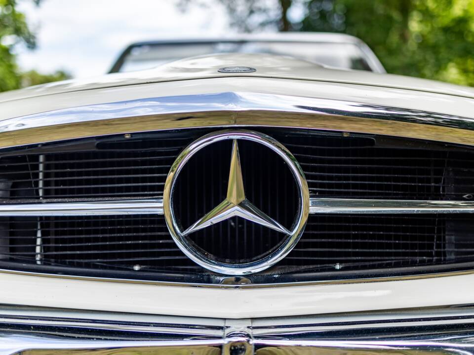 Afbeelding 28/46 van Mercedes-Benz 250 SL (1967)