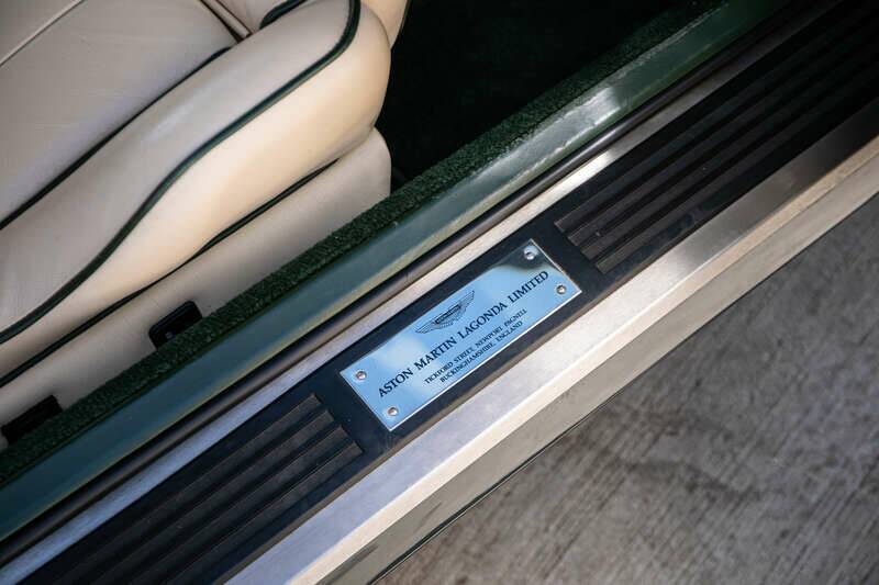 Bild 28/32 von Aston Martin V8 Coupé (1998)