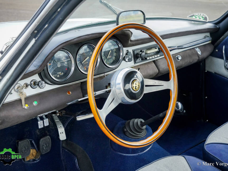 Image 7/48 of Alfa Romeo Giulia 1600 Sprint (1963)