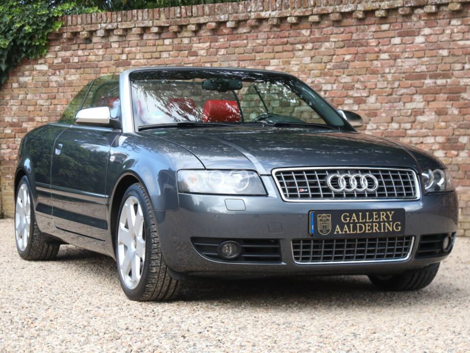 Image 35/50 de Audi S4 (2004)