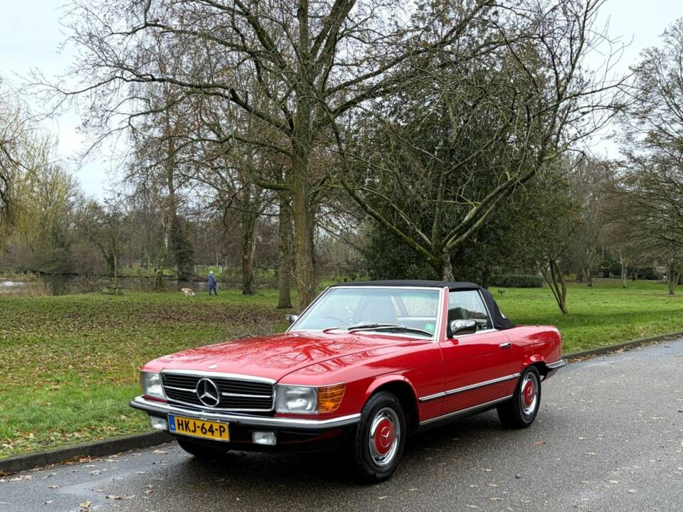 Imagen 21/30 de Mercedes-Benz 280 SL (1985)