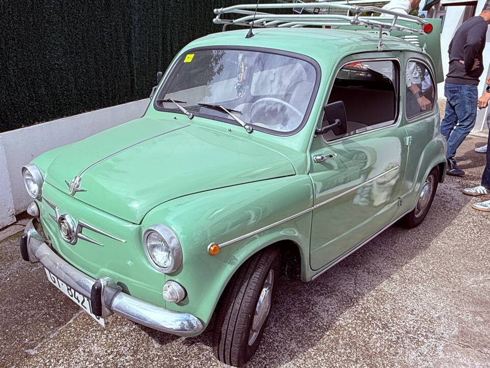 Bild 1/13 von SEAT 600 D (1968)