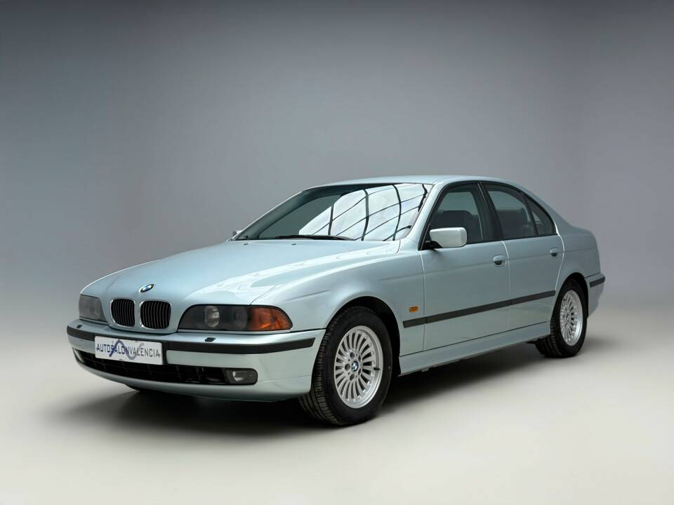 Bild 2/25 von BMW 540i (1998)