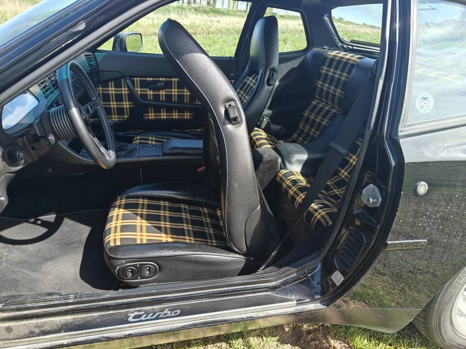 Image 5/5 of Porsche 944 Turbo (1986)