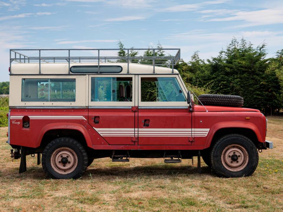 Afbeelding 2/50 van Land Rover Defender 110 (1983)
