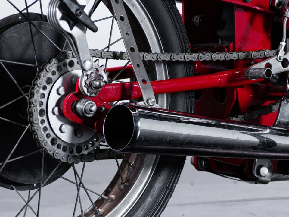 Image 32/50 of Moto Guzzi DUMMY (1948)