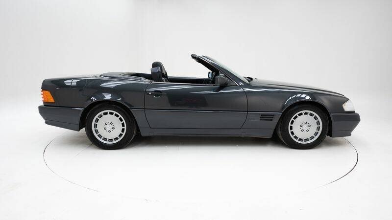 Image 9/15 of Mercedes-Benz 500 SL (1989)