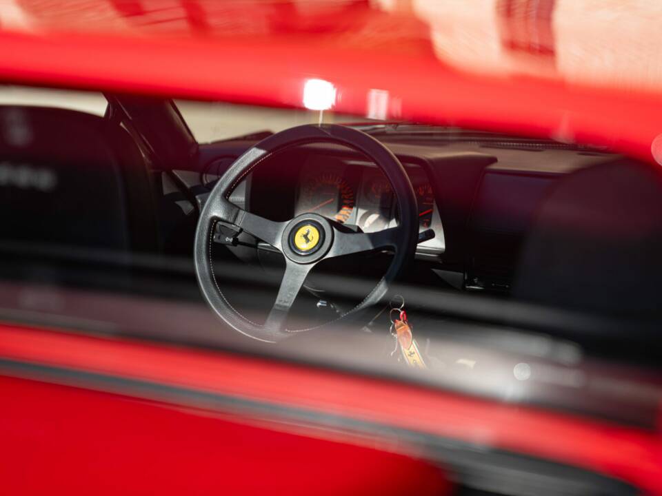 Image 30/50 of Ferrari Testarossa (1985)