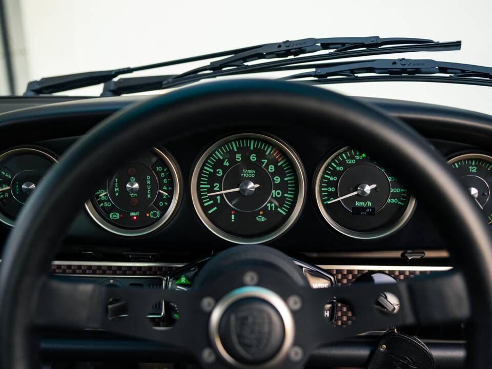 Image 16/32 of Porsche 911 Singer (2023)