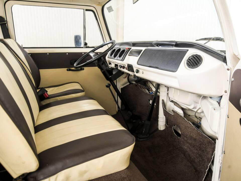 Bild 12/50 von Volkswagen T2b Pickup Double Cabin (1977)