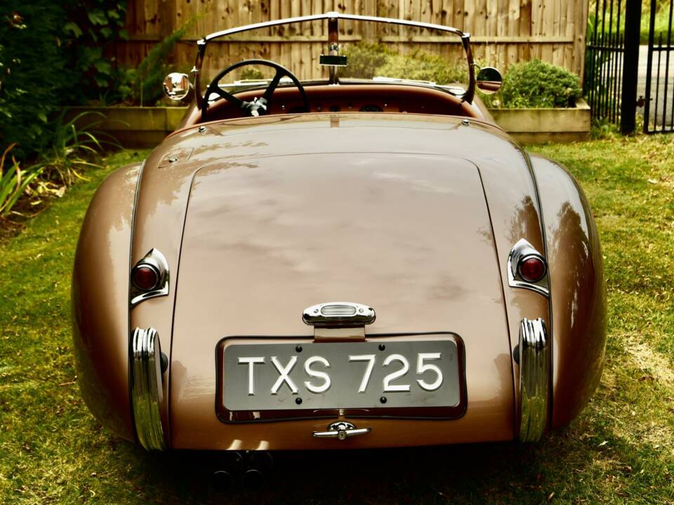 Immagine 12/50 di Jaguar XK 120 OTS (1950)