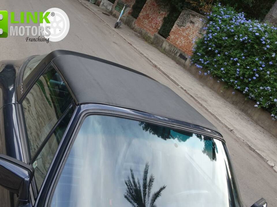 Image 2/23 de Porsche 911 Carrera 3.2 (1988)