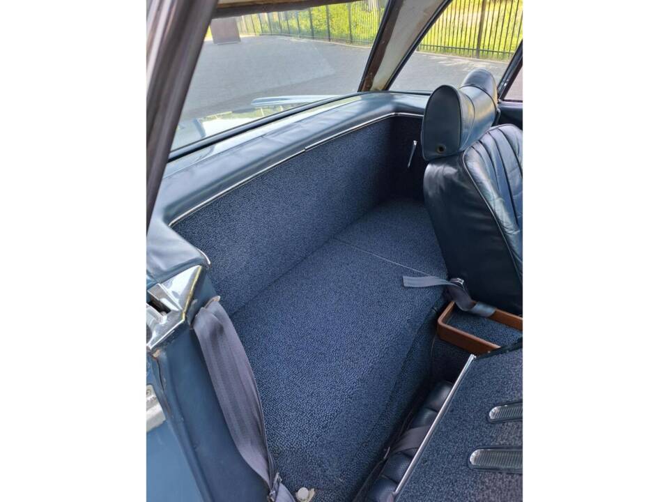 Image 31/50 de Mercedes-Benz 280 SL (1970)
