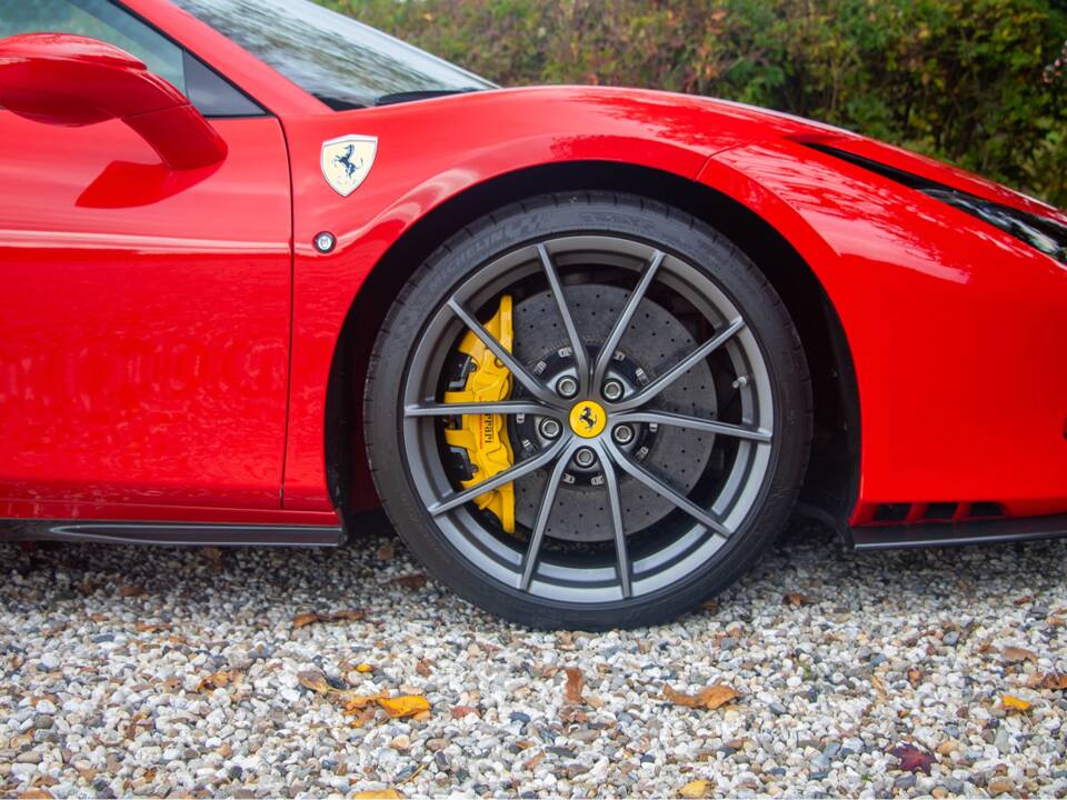 Bild 43/43 von Ferrari F8 Spider (2020)