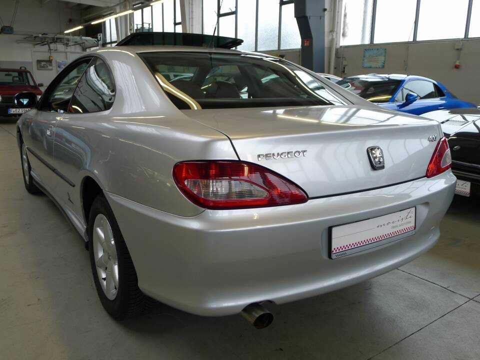 Imagen 27/32 de Peugeot 406 Coupé 2.0 16V (2000)