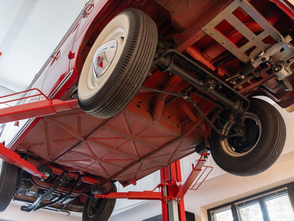 Image 42/46 of Volkswagen T1 Samba (1967)